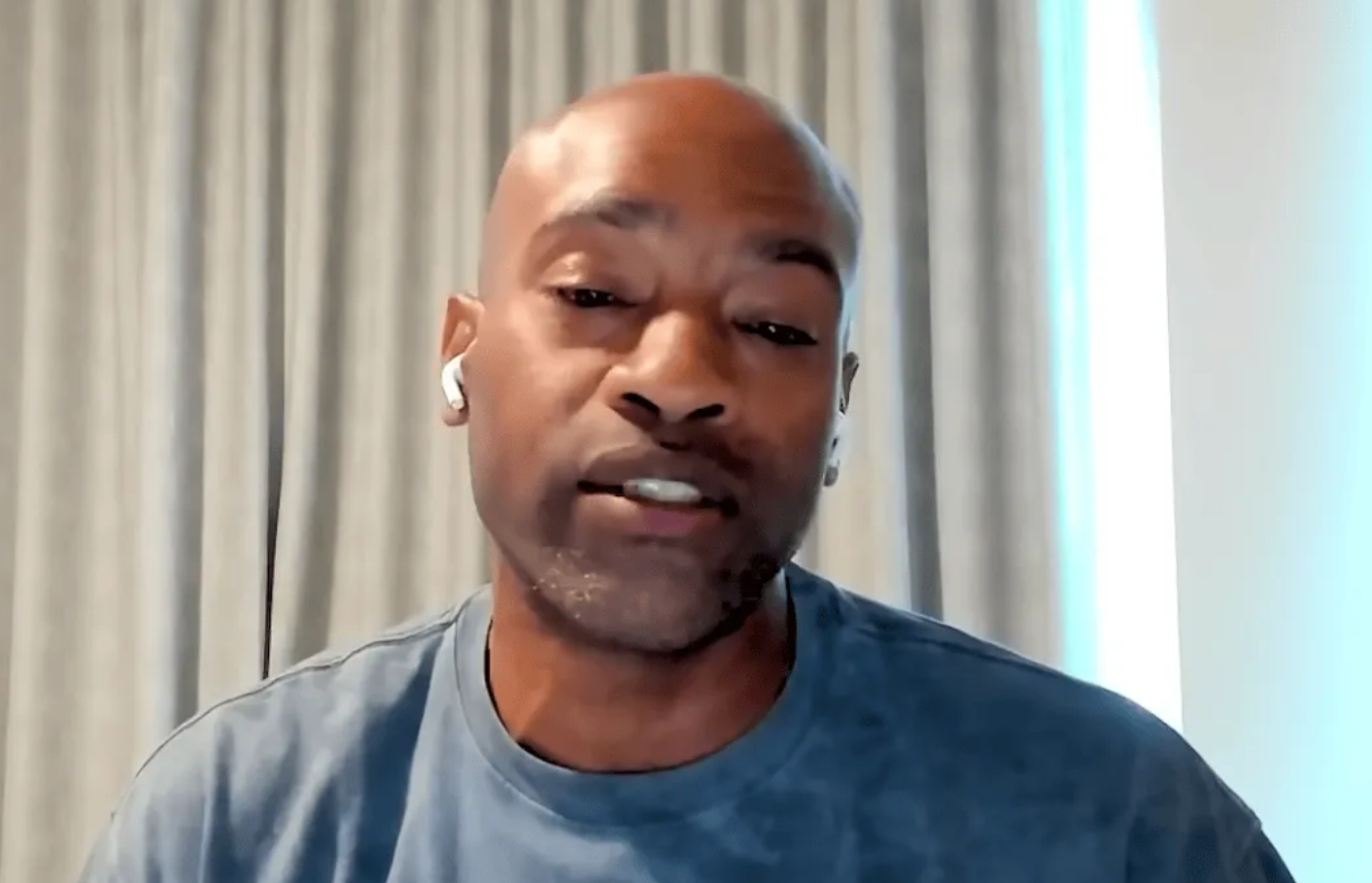 卡特：詹姆斯的加盟减轻了年轻球员的负担，我喜欢这种组合  近日，前NB...