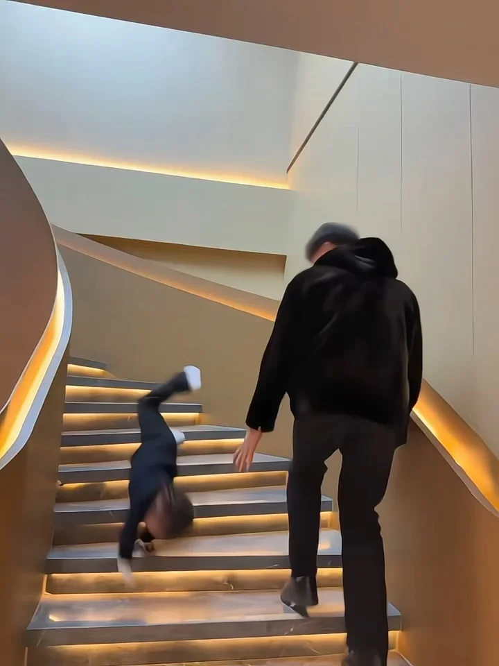 小孩姐，你没事吧 不知道说啥了