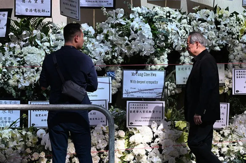 董建华的葬礼规格看齐了霍英东。 ​