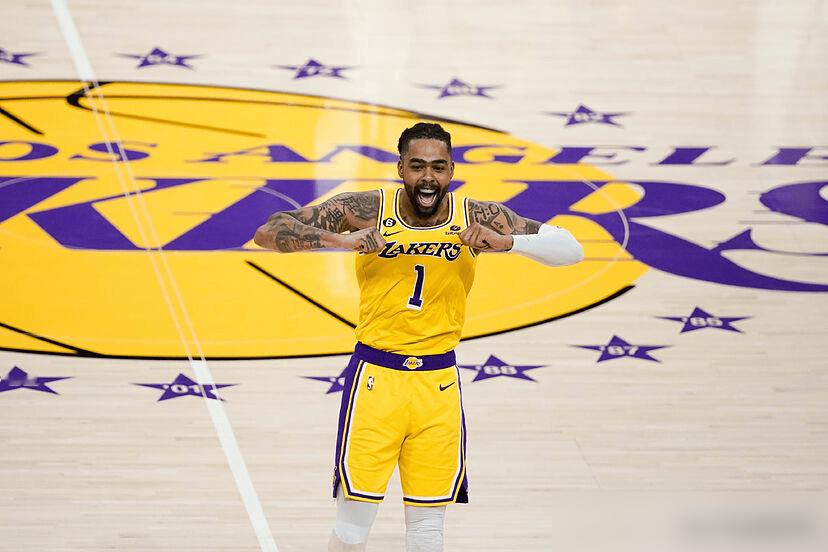 30岁，NBA全明星后卫，不去欧洲养老，直接空降上海。拉塞尔这笔签约，把CBA的引援天花板又捅破了一层。
9月30日，上海男篮跟队记者确认，2015年NBA榜眼德安吉洛·拉塞尔正式签约。上赛季在独行侠场均10.2分4助攻，被灰熊裁掉不到一周，人就到了上海。不是36岁来捞金，是30岁，当打之年。