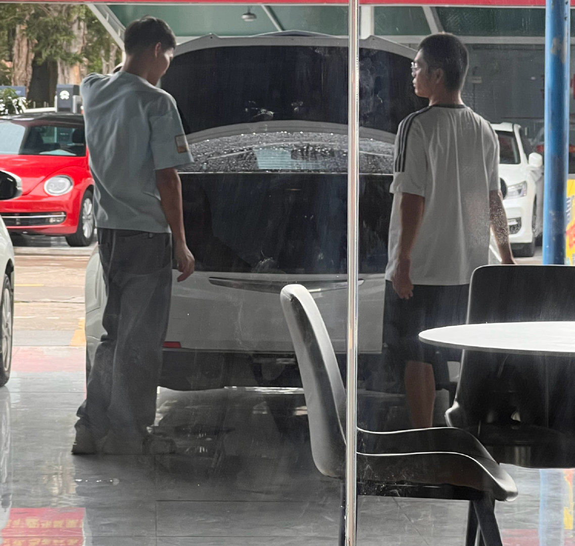 凯迪拉克 ATS- L
客户雨天到店研究中…… ​