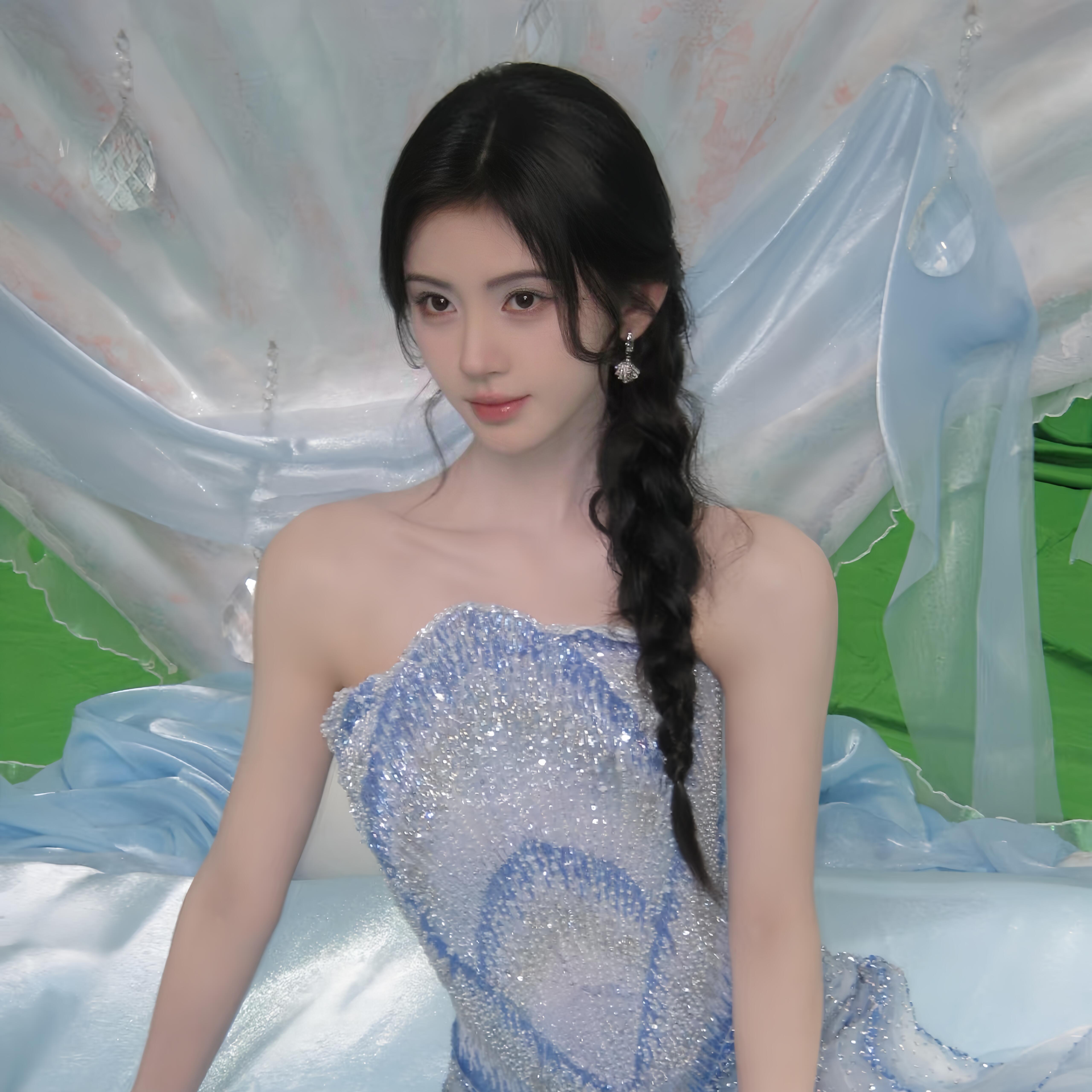 鞠婧祎/头像分享

静下来想你，觉得一切都美好的不可思议 ​
