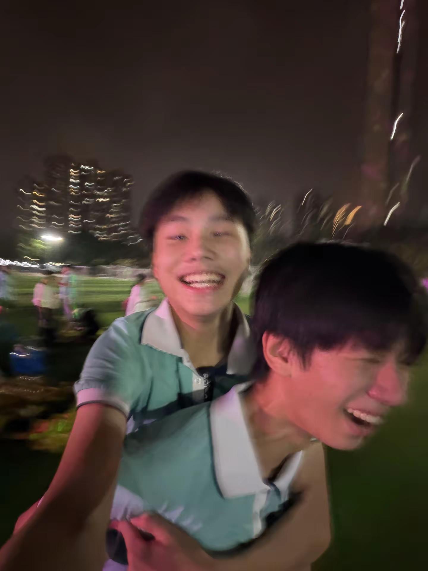 别盗我照片了 我也会带话题林子烨