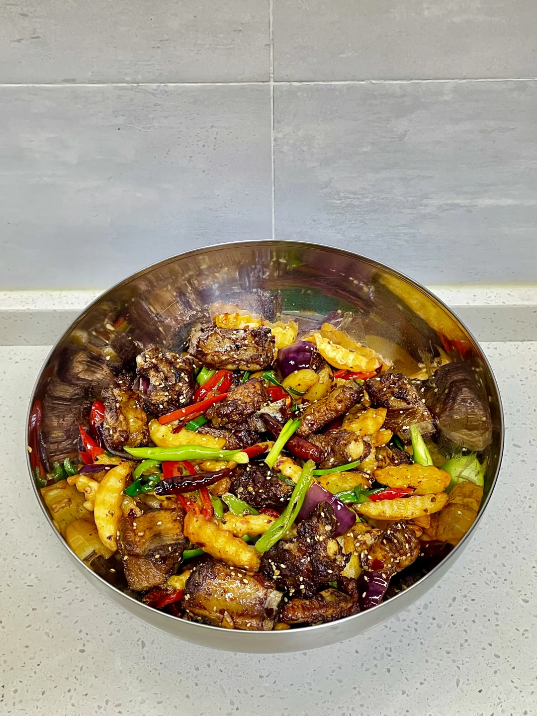 焦香入味的干锅排骨，附详细做法～