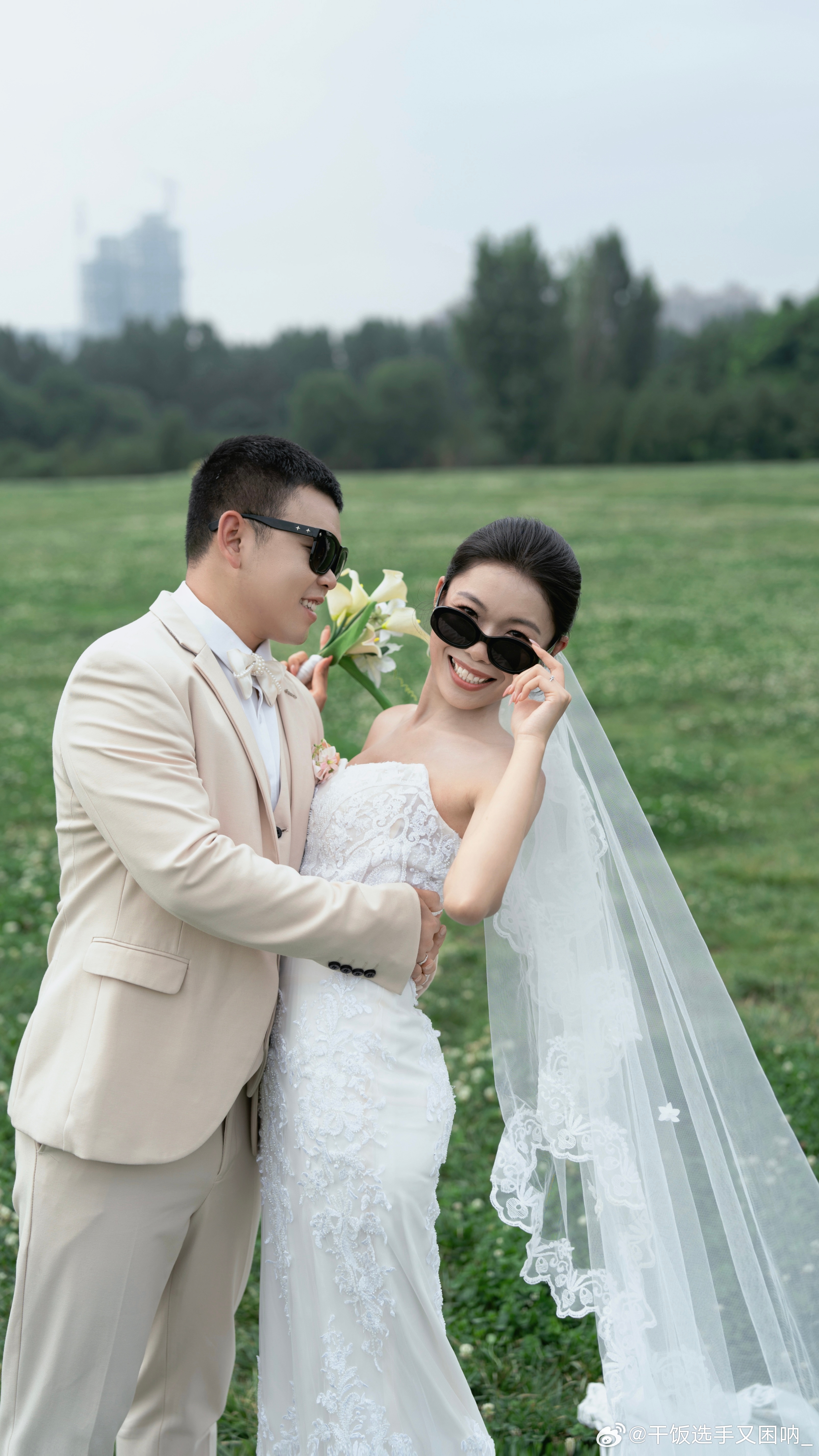 未被入册的婚纱照自己拿来修[嘻嘻][嘻嘻] ​​​