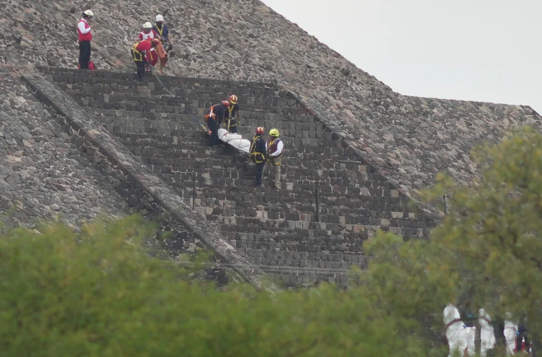 墨西哥金字塔发生枪击事件