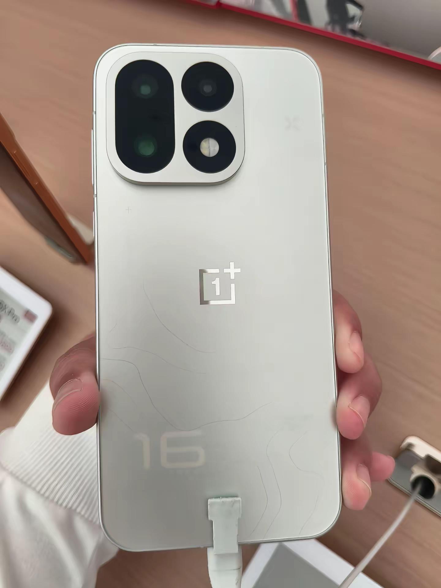 这两个哪个好？
