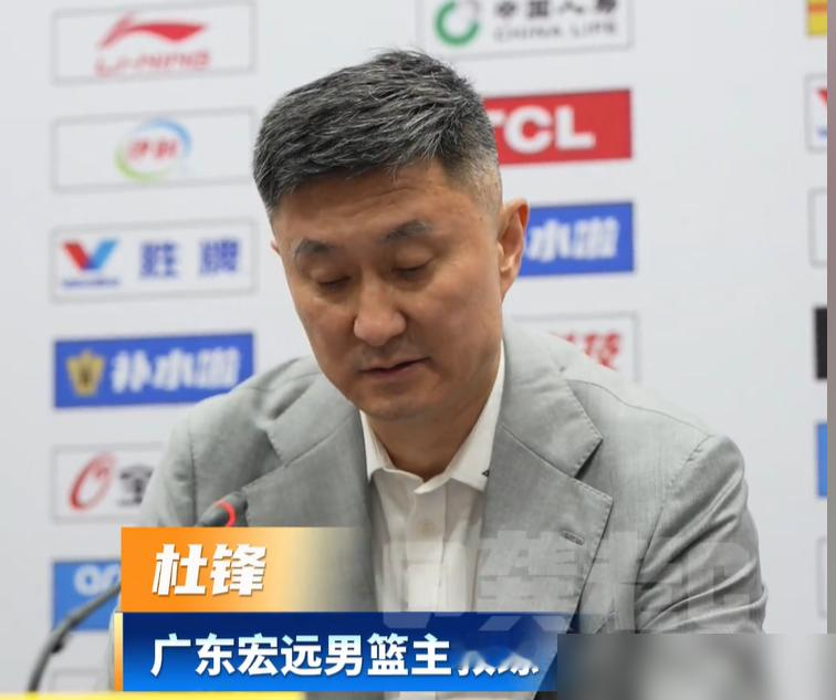 广东男篮，顶薪600万，就买了个这？ 胡明轩，队内唯一D类顶薪，年薪...