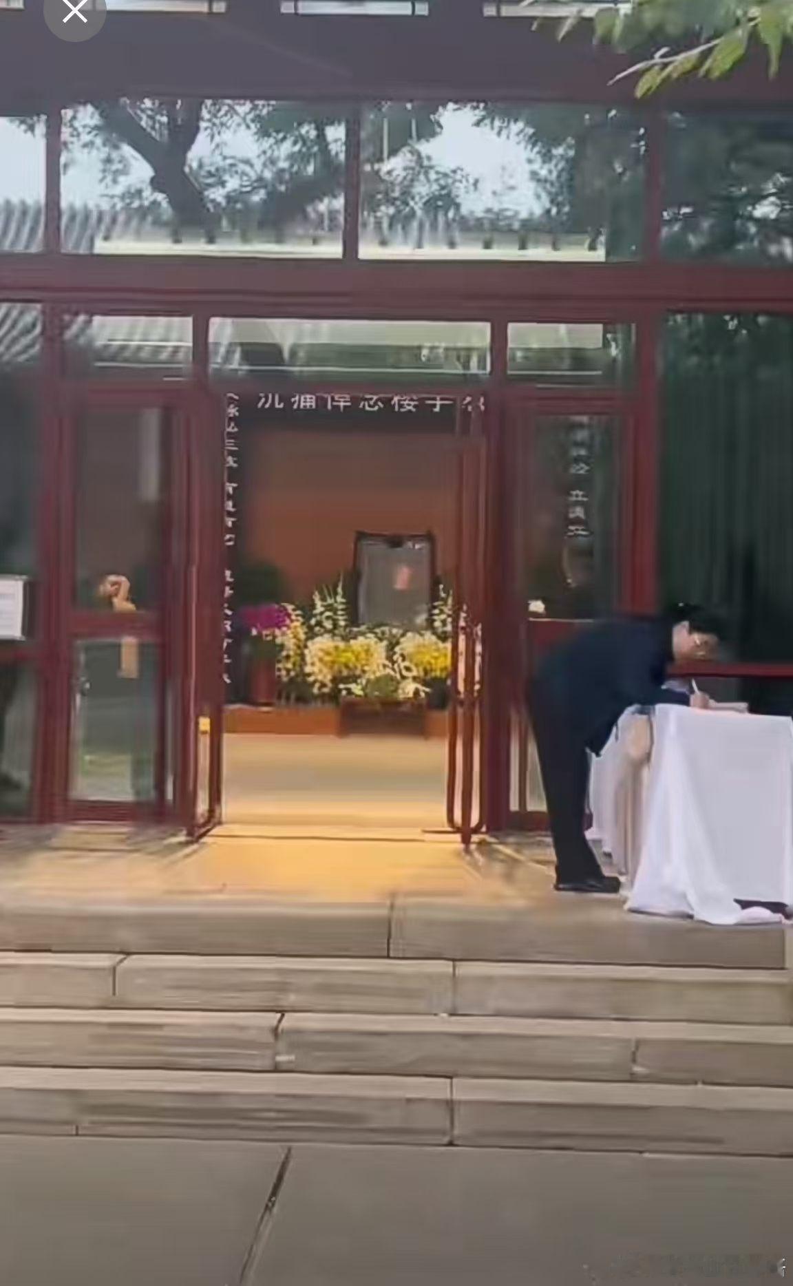 除生死,无大事 拿得起，看得开，放得下。​​楼老一路走好。[祈祷][祈祷][祈祷] ​​​