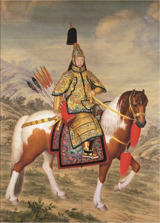 乾隆：亲手把“康乾盛世”推向巅峰的人，为何也成了清朝由盛转衰的起点？

提到乾隆，很多人的第一印象往往是“盛世皇帝”。

他在位六十年，又当了三年太上皇，实际掌权时间长达六十多年，是中国历史上执政时间最长的皇帝之一。乾隆时期的大清，疆域达到巅峰，人口突破三亿，经济总量位居世界前列，看上去确实是一