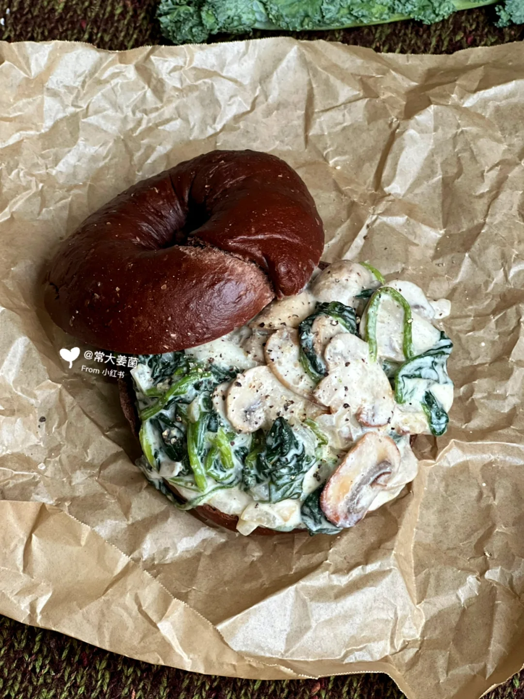 双倍浓郁!!………奶油蘑菇贝果三明治🍫已香晕