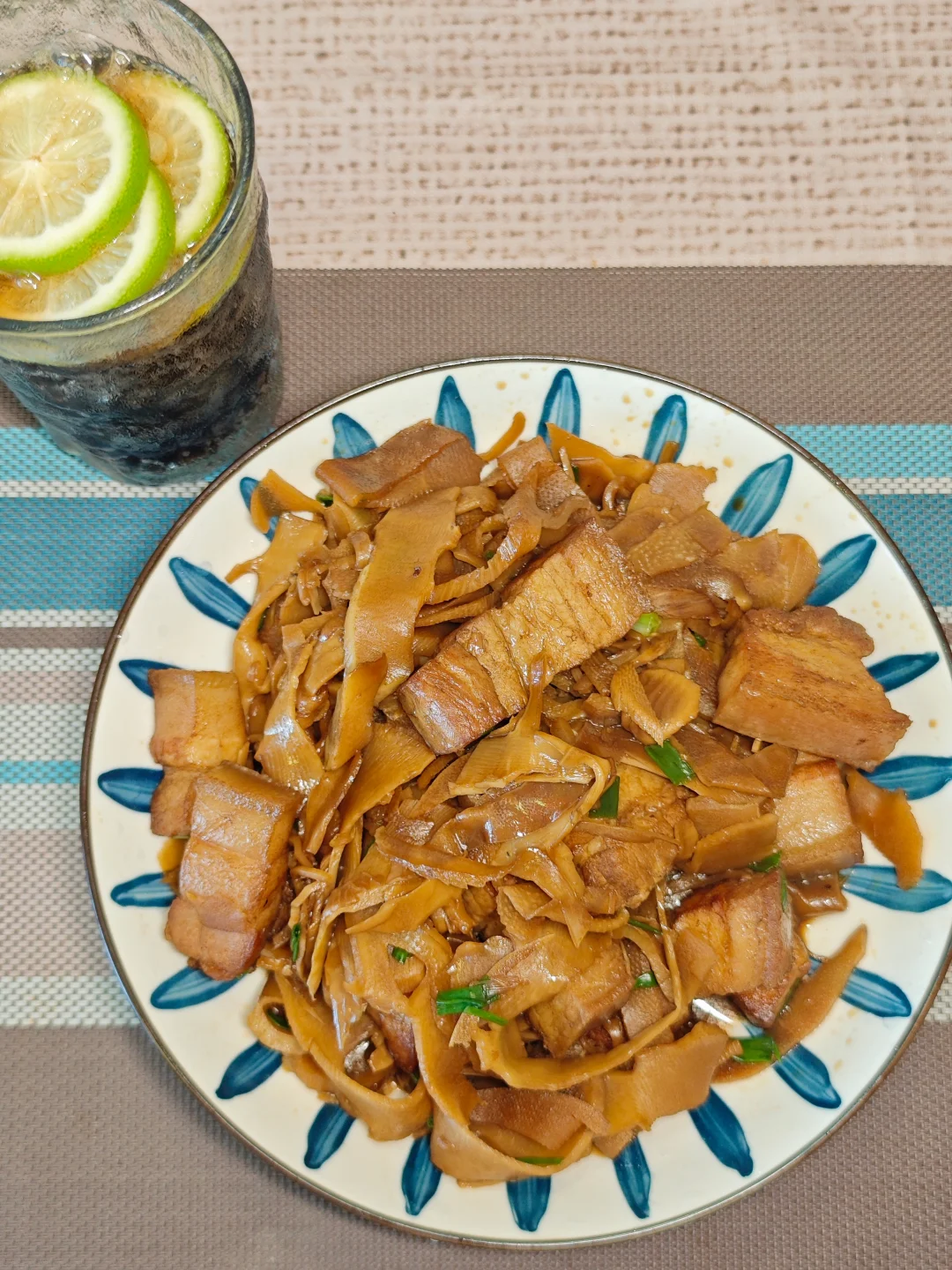 🥢笋丝烧肉，下饭是真的香！！