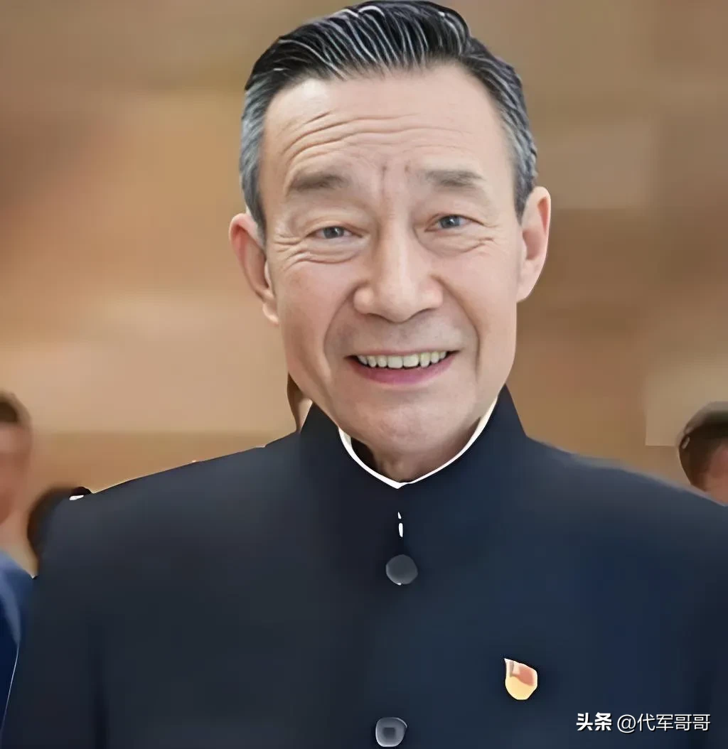 72岁李雪健近况曝光！娶于海丹育有一子，如今抗癌26年仍坚守片场