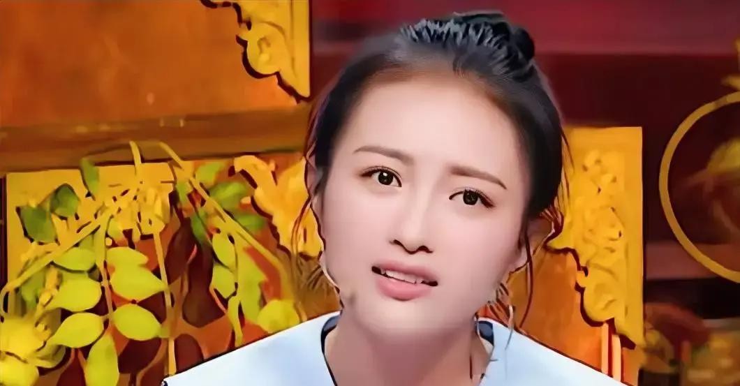 以前看节目总觉得离谱，怎么会有人把自家男人当成绝世大宝贝，防别的女演员跟防贼一样

这两天跟着吃完瓜才算是彻底咂摸出味儿来

原来当年包文婧在生日宴上带头“审问”赵奕欢，压根不是觉得人家大美女会倒贴

而是她心里比谁都清楚，自家这位到底是个啥秉性

想当年那场局也是绝了

她特意叫上几个好闺蜜壮胆，