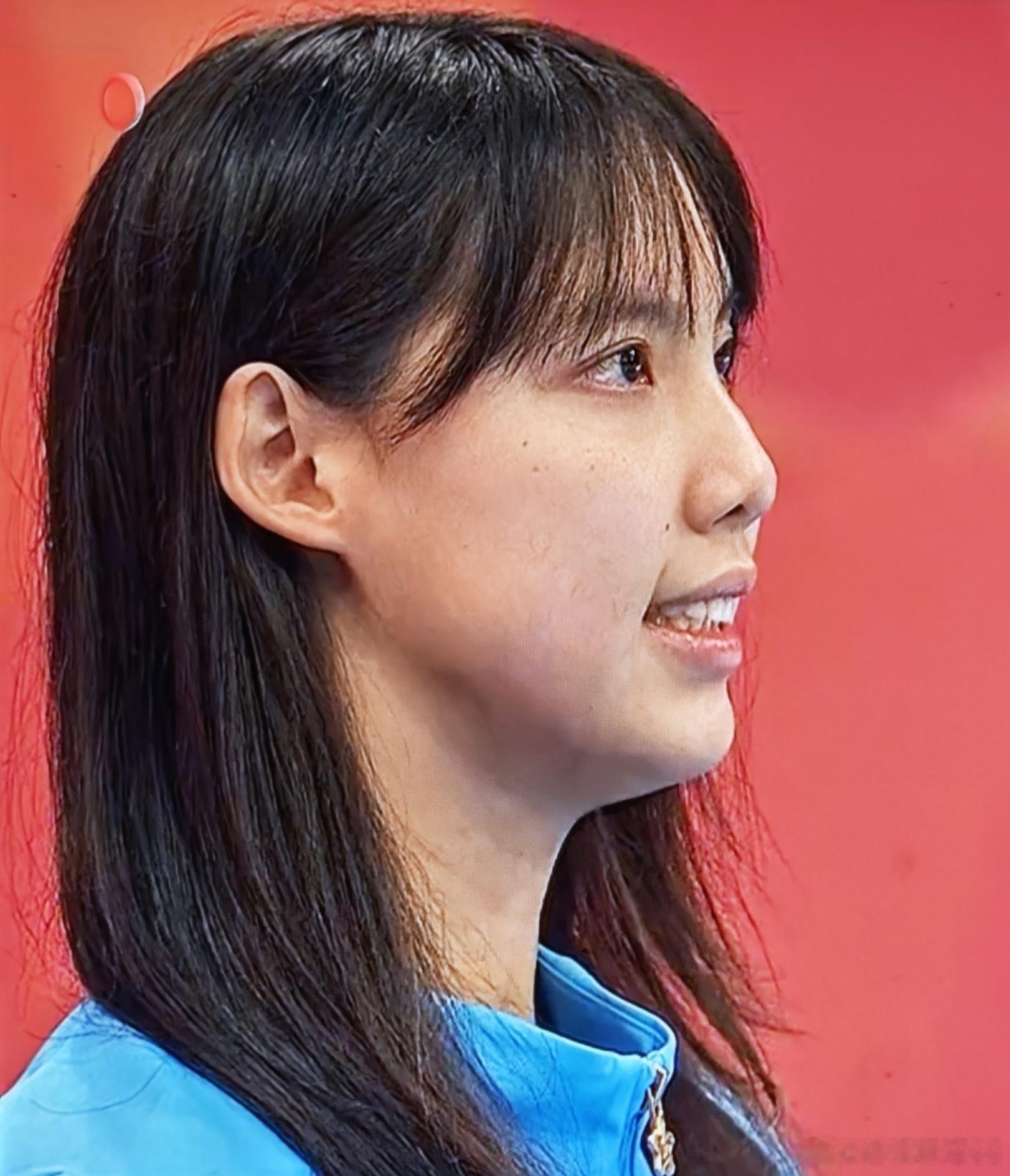 2026年亚运会女子200米仰泳决赛，中国选手彭旭玮以2分05秒77的成绩卫冕并刷新亚洲纪录。另一位中国选手孙铭霞获得亚军。 ​