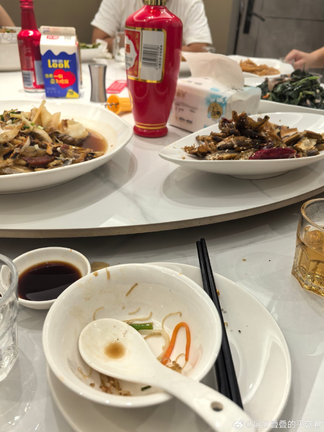 又台风了，想跟你喝一杯[柯基] ​
