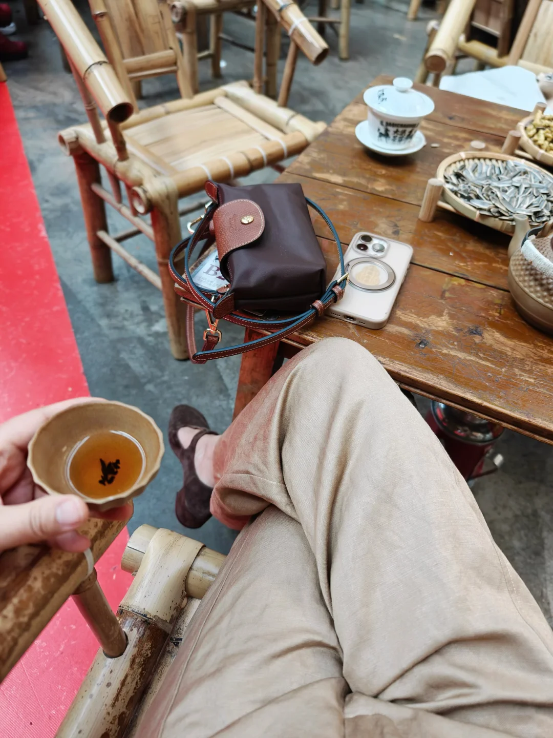 来了成都先喝茶