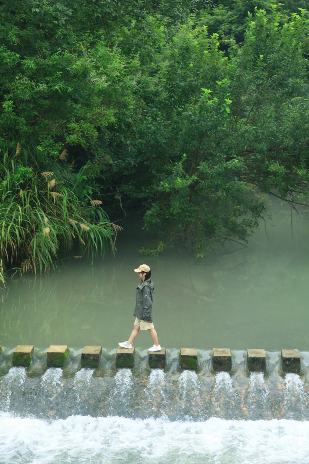 武汉1.5H/无人溯溪&云海露营地，降温10℃