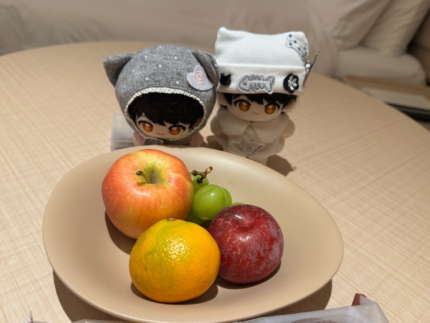 饭还没吃先摆拍[拜托] ​