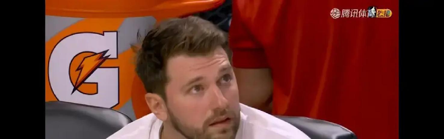 最扎眼的不是湖人赢了，是火箭又被按在地上摩擦了一回，101比94，系列...