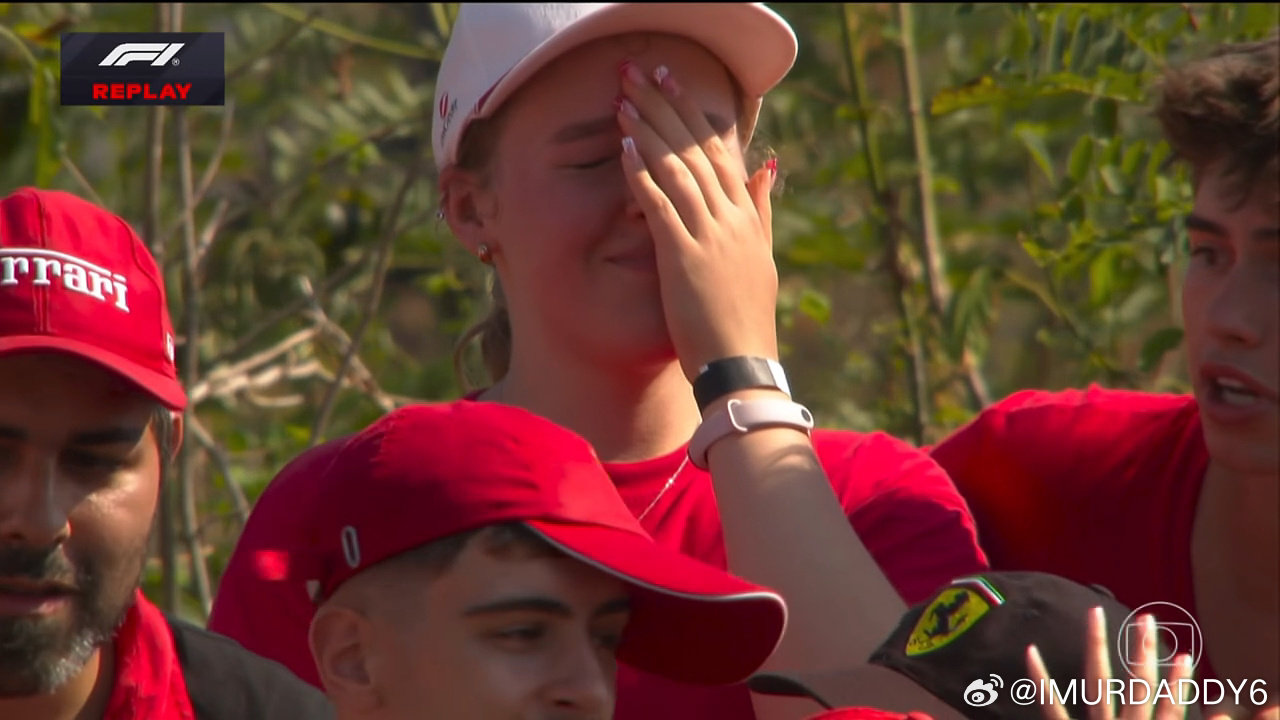 #F1[超话]#  法拉利车迷对蒙扎大奖赛4圈的总结…… 
红旗🚩 ​