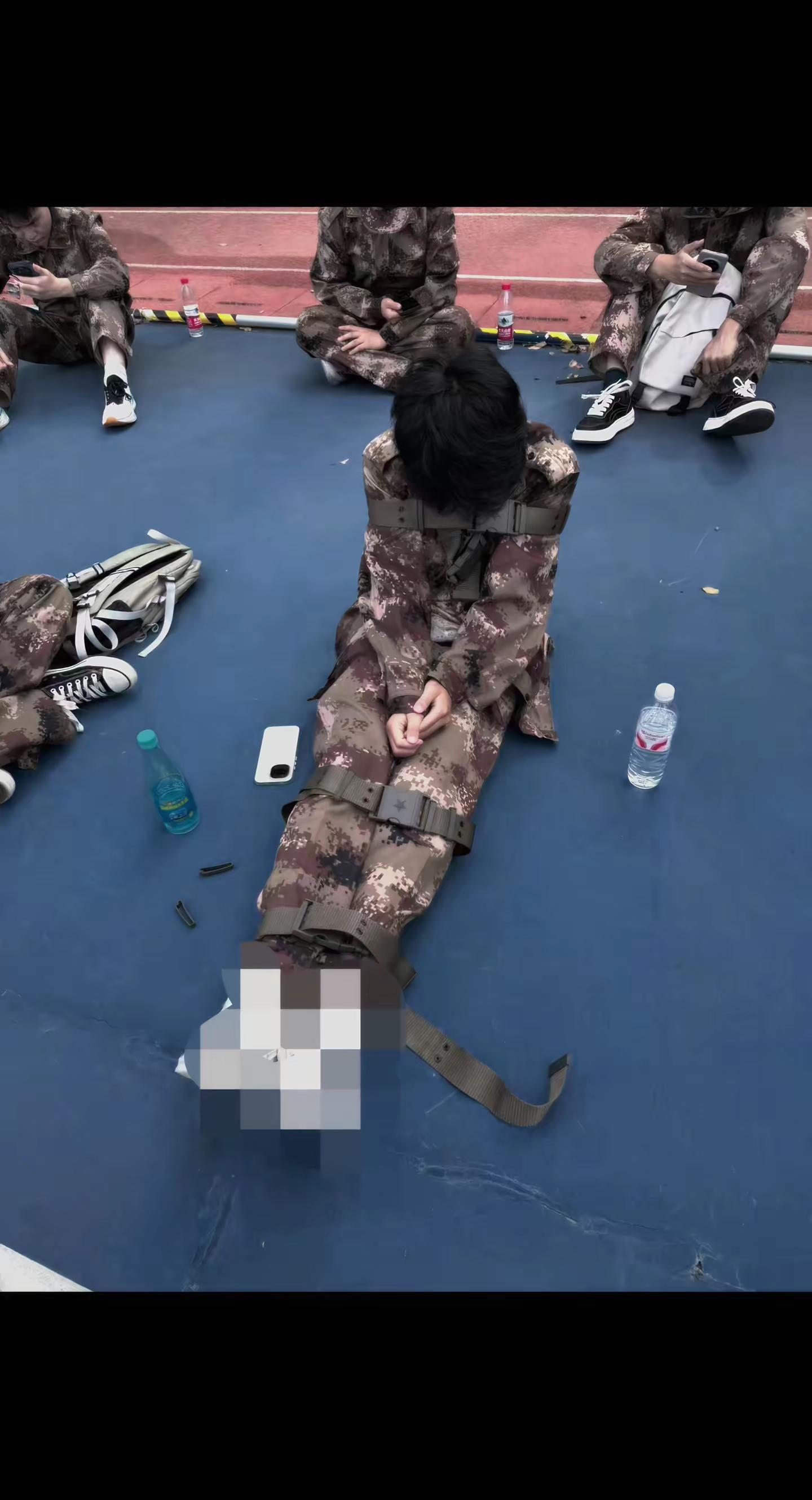 霸道兵王爱上我 捆绑➕ 禁欲