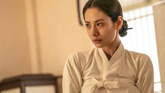 Netflix新剧太生猛了，女神为艺术牺牲自己