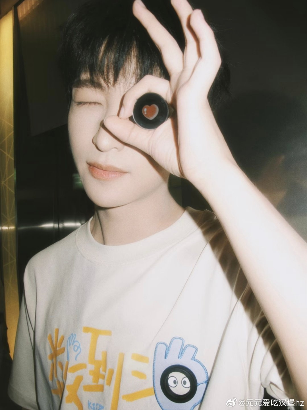 #黄子弘凡[超话]# 早上好٩(•̤̀ᵕ•̤́๑)ᵒᵏᵎᵎᵎᵎ
#电影数到三##黄子弘凡的421种色彩##黄子弘凡数到三# ​