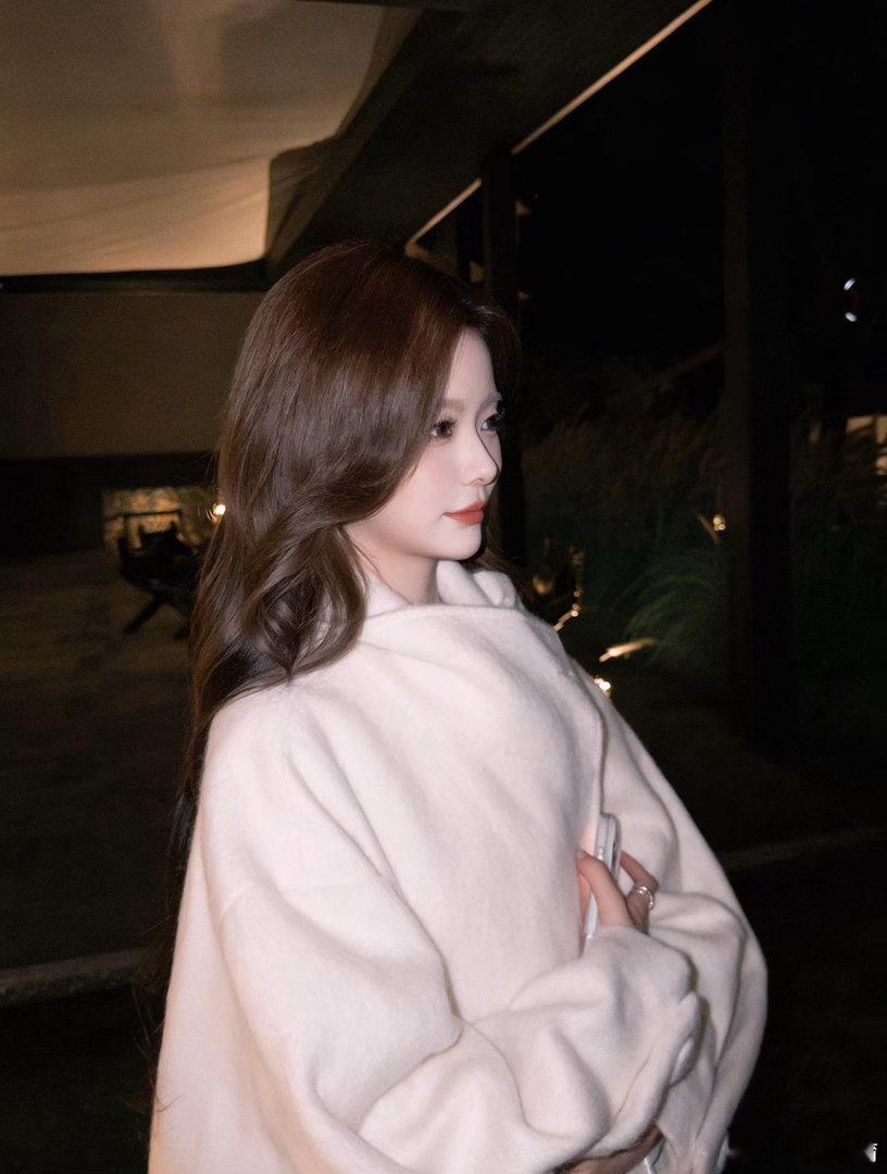 #陈卓璇[超话]#  這是哪裡來的女主角😍😍 ​