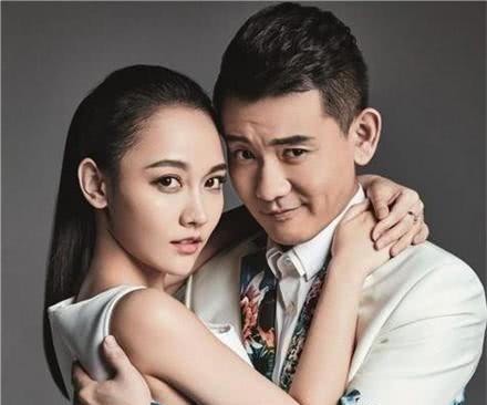 当初那档综艺里，李响、郑恺、李湘都在，李响在节目里明确表达过想往下走、想结婚。孙骁骁没接话。这是她一贯的处理方式。
三次求婚，一次点头，零场婚礼
2015年，李响在江苏卫视《为她而战》录制现场单膝跪地，赢了张晋之后当场求婚，孙骁骁含泪点头。这是李响第三次求婚。前两次，一次在湖南台后台走廊，一次在澳门