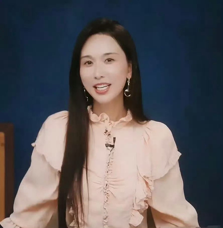 #这居然是林志玲#林志玲好像变样了 你感觉她状态如何 ​
