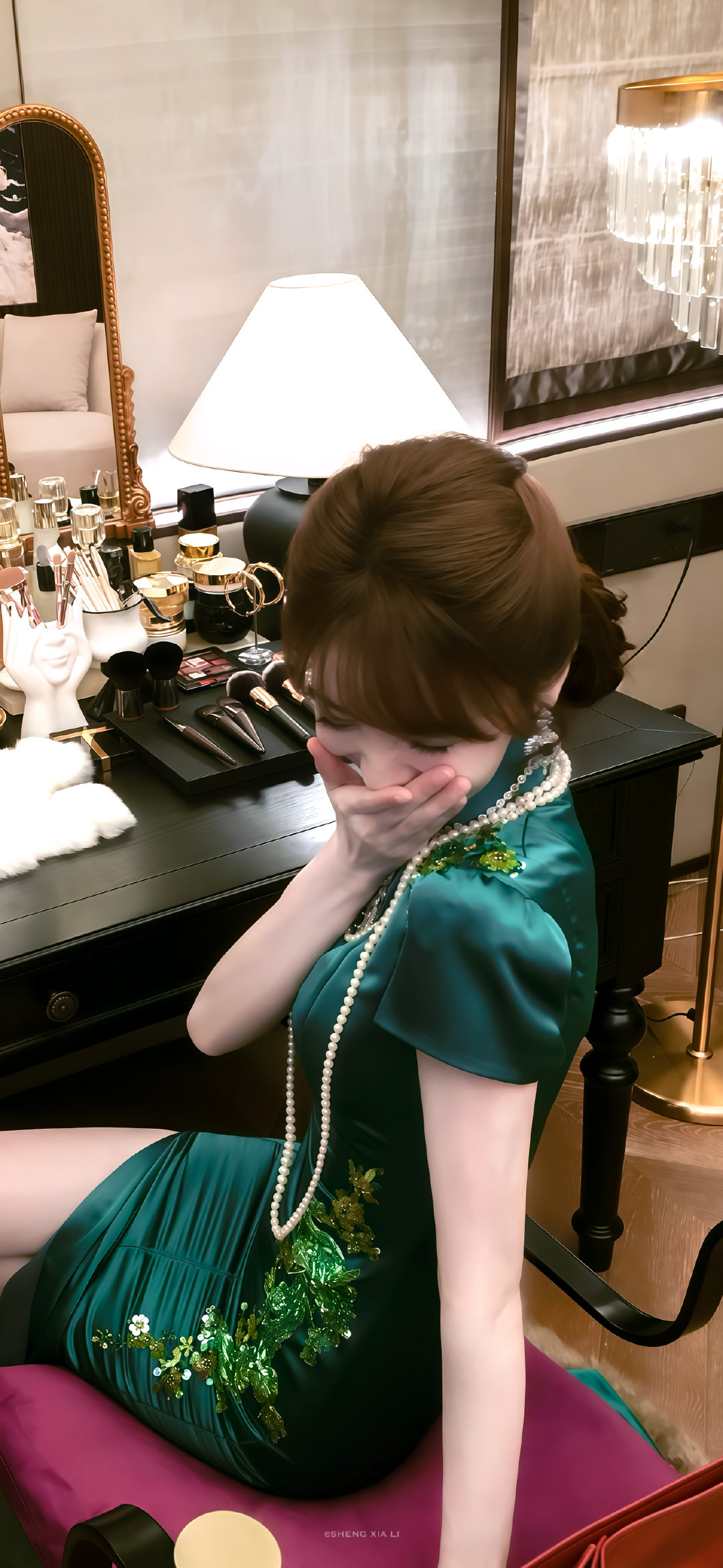 田曦薇 🎋💍
·
更新了一则头像壁纸～ ​