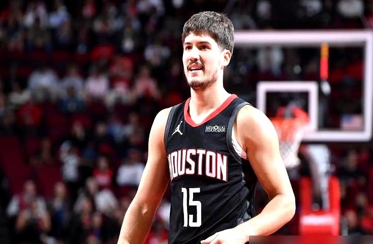 火箭队更衣室炸了！乌度卡当着全队面，反复播放最后25秒的“灾难片”。 ...