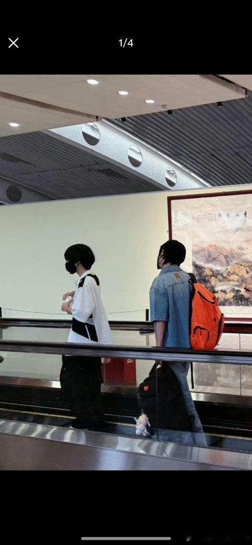 岳凛凛留守儿童支离破碎的家庭[泪] ​