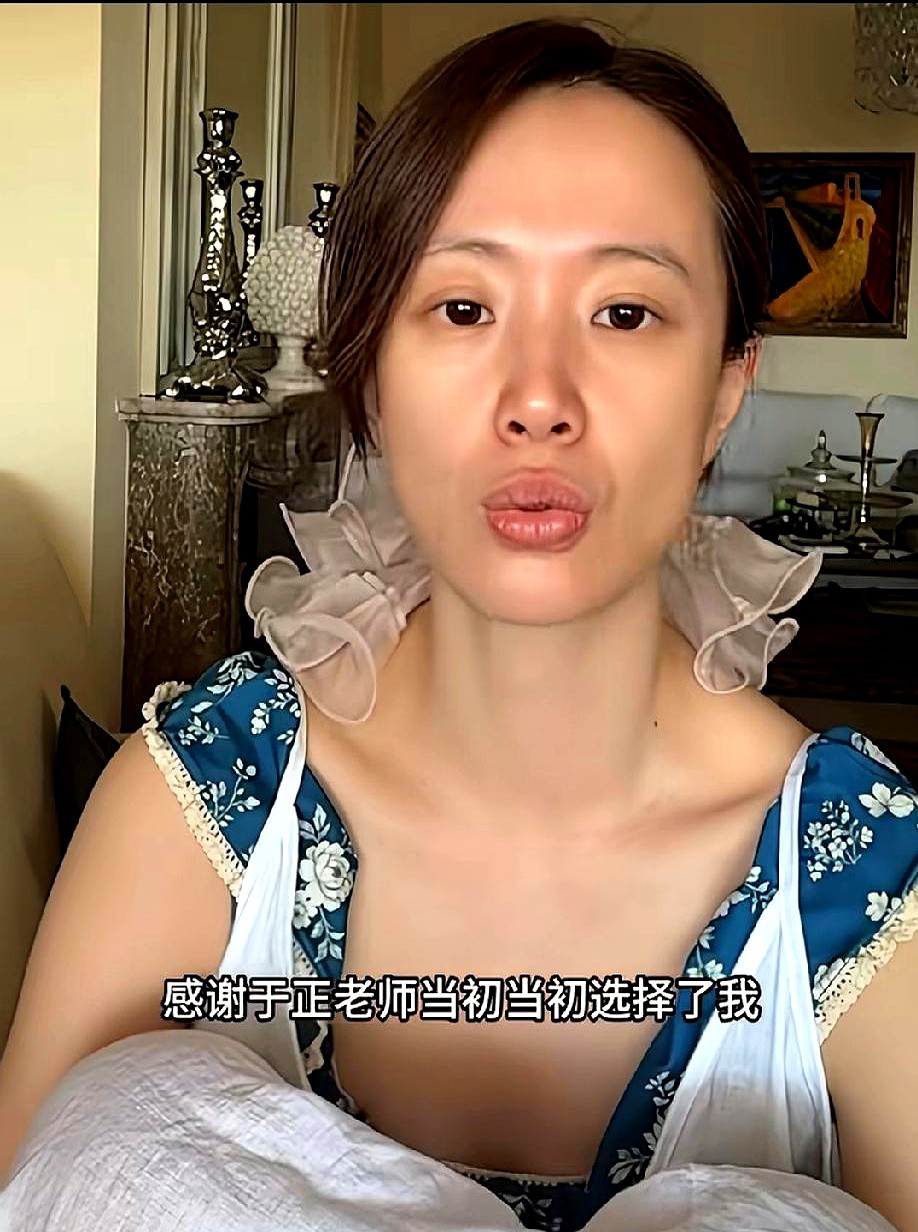 李梦顶着原生素颜就开直播了，看着脸还有点黄。

她完全没包袱，大方地对着镜头跟大伙儿聊天。这次主要聊的，是她接演热播剧《兰香如故》的原因。

作为一个女演员，能这么毫无保留地把真实状态亮出来。

就冲这份敢于面对镜头的态度，不少人看完都说，对她又多爱了几分。