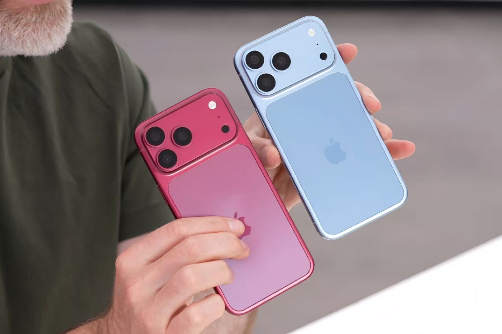 【#iPhone18ProMax机模上手视频#】#iPhoneUltra折叠屏机模上手视频#9月2日消息，博主Unbox Therapy带来了iPhone 18 Pro Max和iPhone Ultra折叠屏的机模上手视频。

iPhone Ultra折叠屏，其外屏尺寸约为5.5英寸，大小约等于一本标准护照，合上时可以作为常规手机使用，能够满足快速查看消息和单手操作的 ​