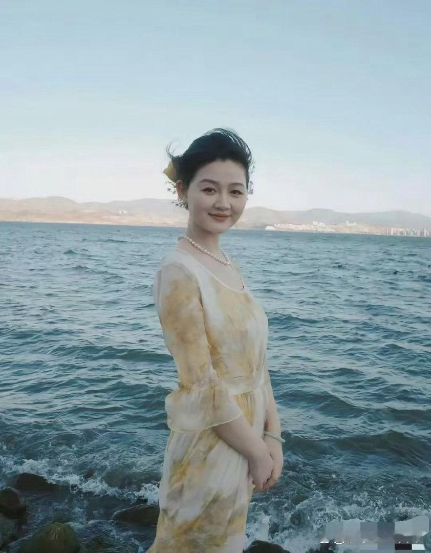 这姑娘自称‍‍﻿跟大S﻿长得特别像，‎‍‌大家‎‏‍来看看，到底像不⁠‌像？ ​
