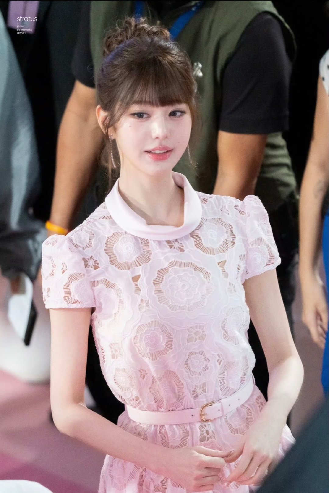 #amuse 张元英黑称#开除涉事员工，发布正式的道歉声明，amuse扩张到如今的地步张元英作出的贡献不可估量，她不应该被这样对待。我们绝不容忍任何对张元英不公的行为​