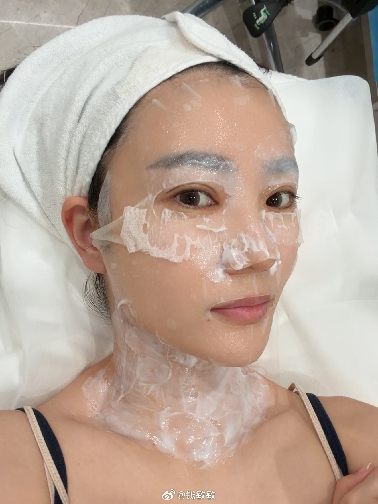 雄鹰一般的女子 今天黑曜面颈眼hhhhh扎成筛子 ​​​