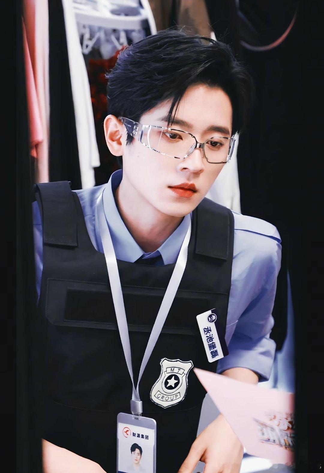 #丞磊[超话]#加油！丞磊，一定做你坚强的后盾 ​