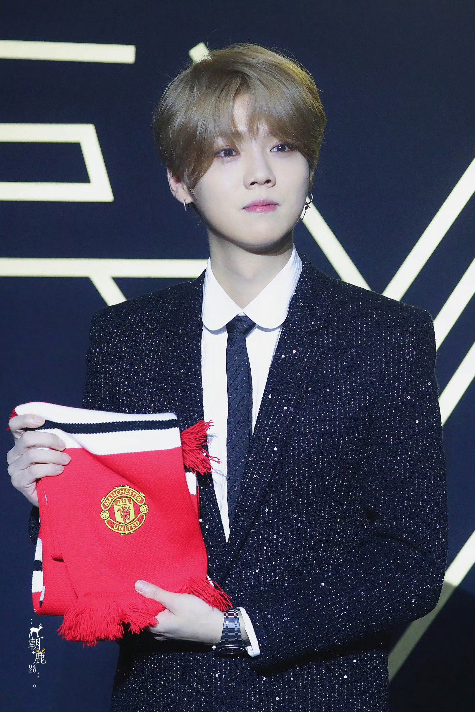 我永远记得属于我们的每一刻[抱一抱][抱一抱][抱一抱]

鹿晗
#鹿晗# lh#鹿晗gapday音乐节# ​
