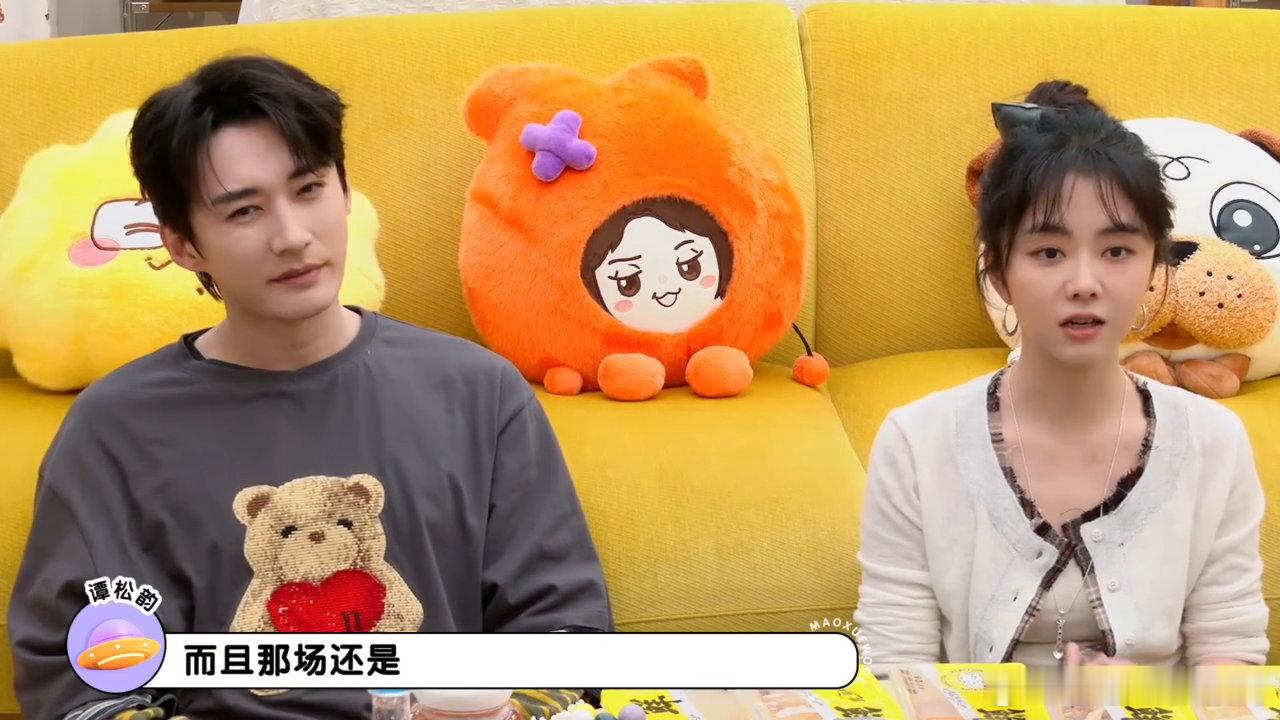 #谭松韵说兰香如故就一场吻戏#
谭松韵聊《兰香如故》全剧就只拍了一场吻戏，还是顺剧本的时候临时加上的。古装戏拍摄节奏飞快，不靠大量亲密戏份堆砌感情[干饭人]#毛雪汪# ​