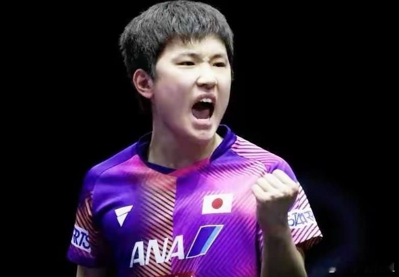 乒坛迎来五条重磅排名动态，林诗栋、王曼昱、张本智和、莫雷加德、伊藤美诚多位知名选手均有变动。

今日，国际乒联正式公布2026年第35周世界乒乓球最新排名，五位选手的积分与位次变化备受瞩目：

1. 林诗栋（中国）
去年WTT瑞典大满贯他拿下男单亚军，本届赛事早早止步16强。随着该站积分到期扣除， ​