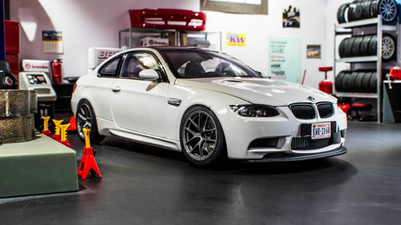 1/18 Kyosho E92 M3