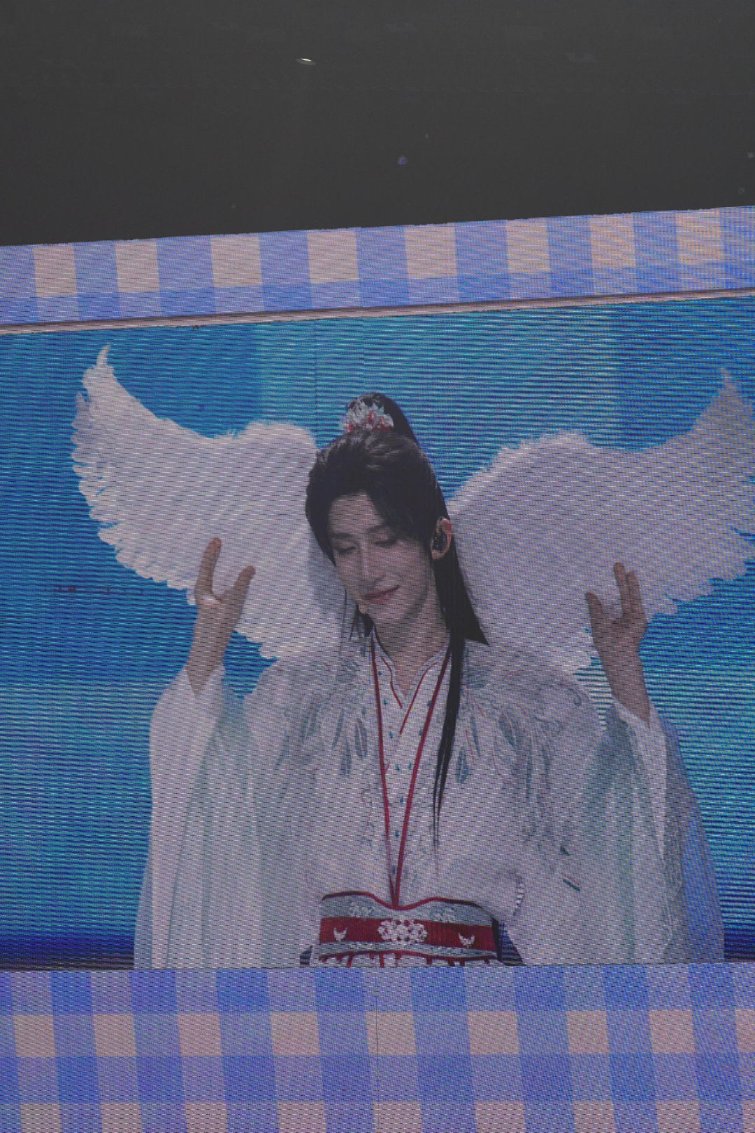 #刘宇2026宇宙诗人巡演杭州站#

萌成啥样了

​