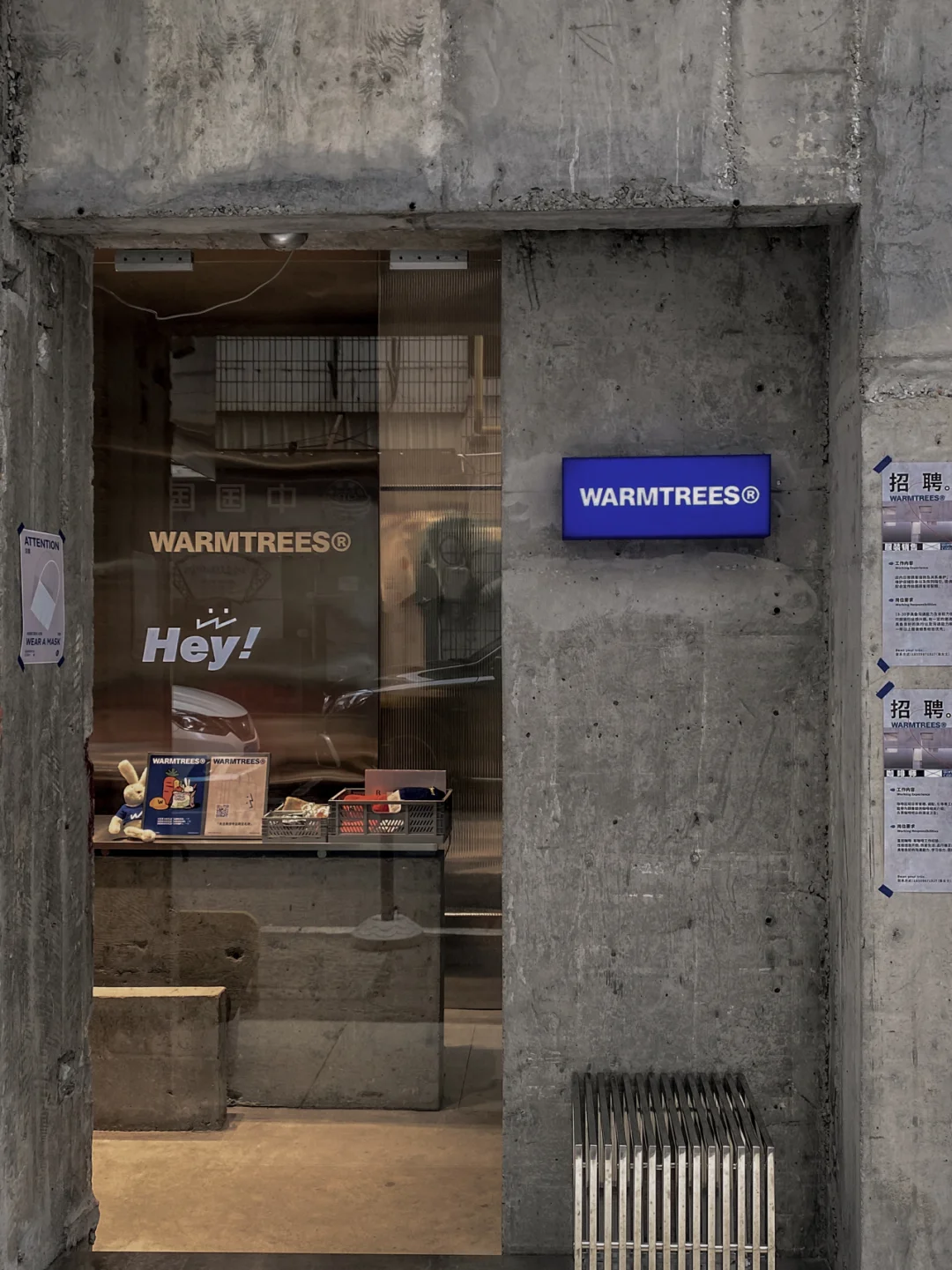 本土设计师品牌店｜服装+咖啡合二为一