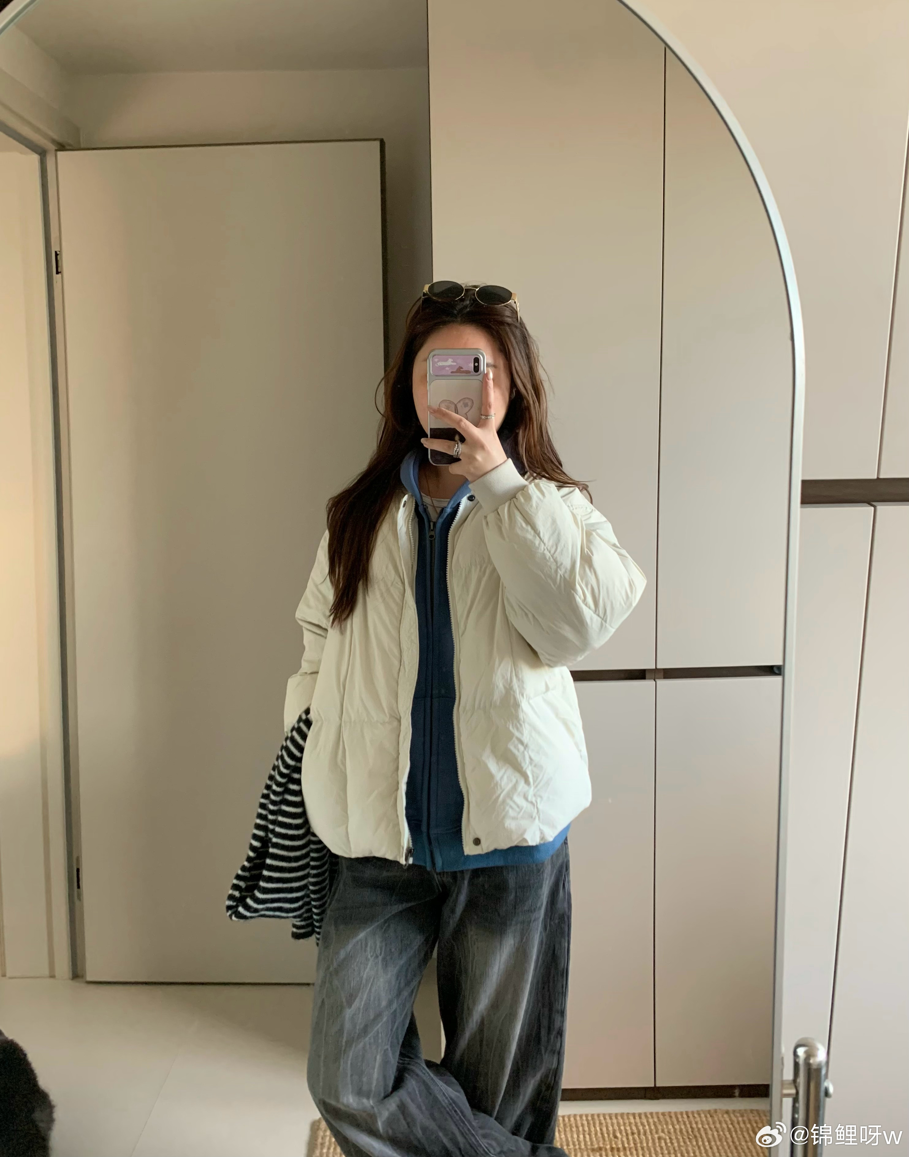 两款卫衣做内搭都是可以的哦！ ​​​