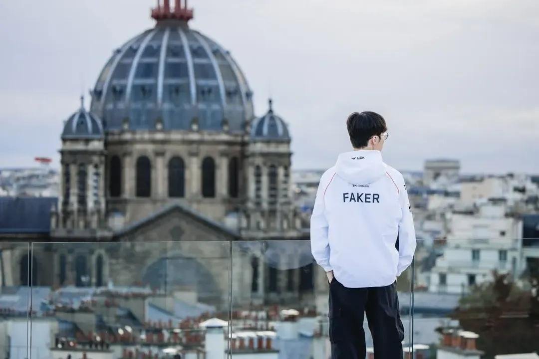 Even if we can't meet, in my exhausting life, you are still my spiritual solace.#T1[超话]##faker[超话]# ​