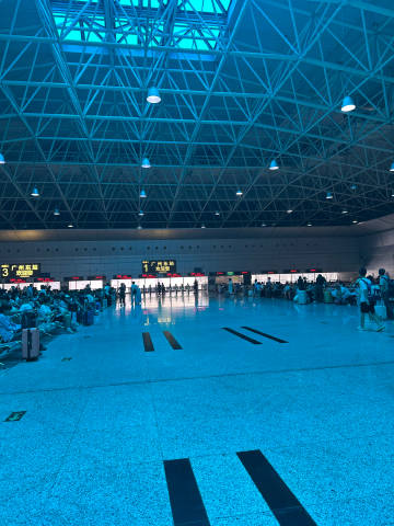 一到广州东站就感觉泡进了鱼缸里