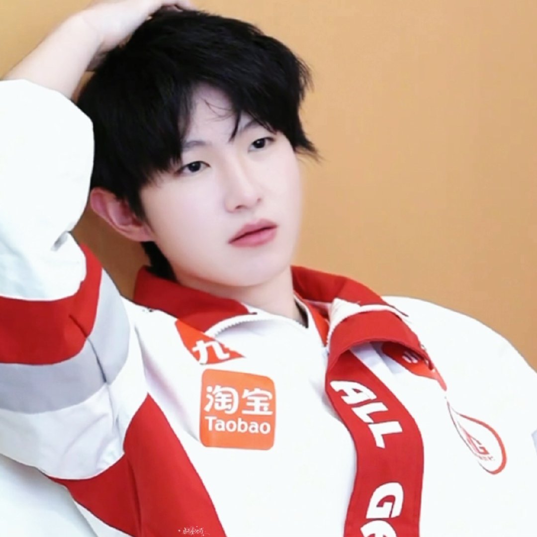 这嗲精

#一诺的1226号信箱# ​